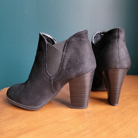 Heel Ankle boots - Picture 2 of 3